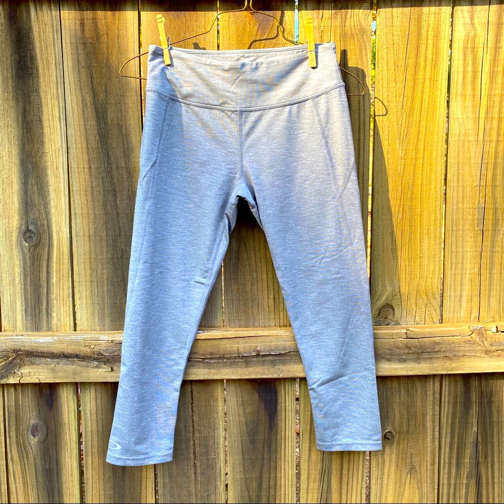 Oakley Athletic Crop Leggings | S | Gray
